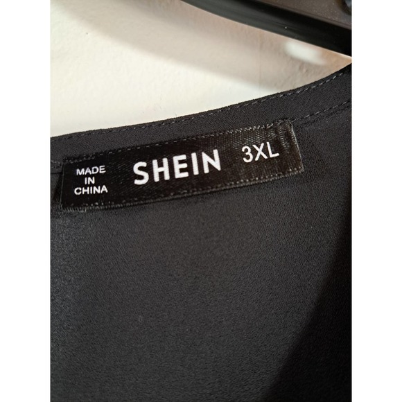 Shein Sleeveless Colorblock Top in Size 3X. Blue and Black Sequins Cap Sleeve - Picture 5 of 9